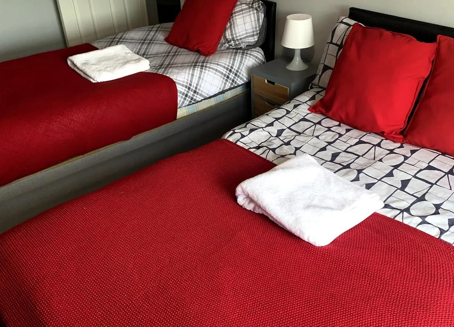 Holiday home Tms Spacious 4 Bedroom House! Free Parking! Crosby Dagenham!
